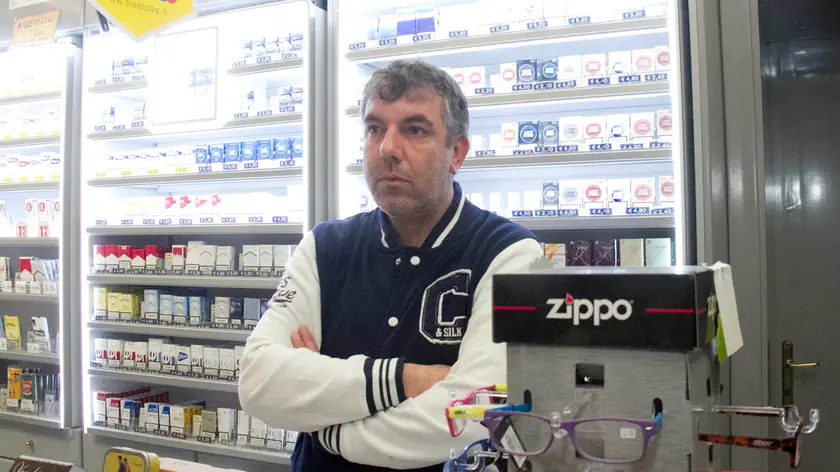 Il titolare della tabaccheria in viale San Marco