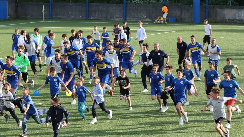La Polisportiva Opicina festeggia la salvezza in Prima Categoria (Foto Lasorte)