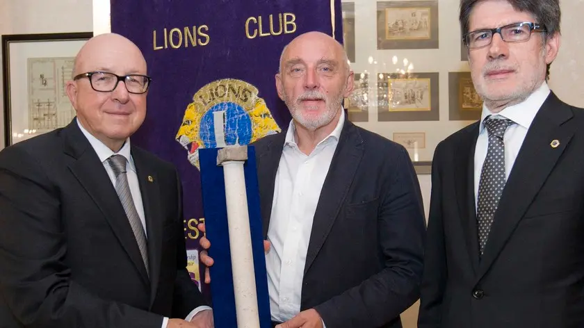 Silvano Trieste 26/06/2014 Lions Club il premio a Paolo Rumiz