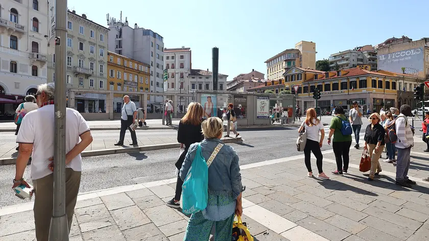 Lasorte Trieste 26/05/23 - Piazza Goldoni, Persone alle Fermate, Sciopero dei Bus