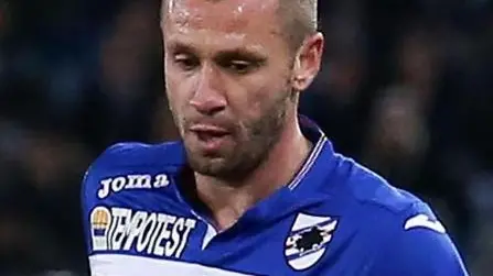 Roma's Alessandro Florenzi (L) and Sampdoria's Antonio Cassano (R) in action during the Italian Serie A soccer match AS Roma vs UC Sampdoria at Olimpico stadium in Rome, Italy, 07 February 2016. ANSA/ALESSANDRO DI MEO