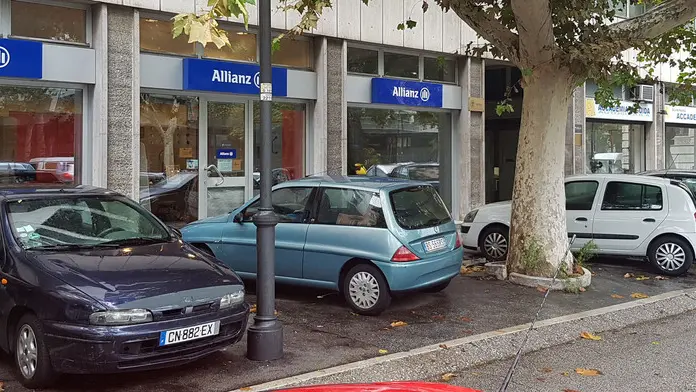 Lasorte Trieste 19/09/17 - Viale Miramare, Agenzia Allianz