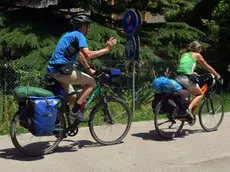 Foto BRUNI 10.06.2019 Stazione bike sharing in via Locchi-ciclisti