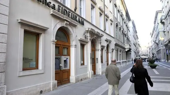 Foto BRUNI Trieste 02 04 2011 Banca Fideuram,via S.Nicolò