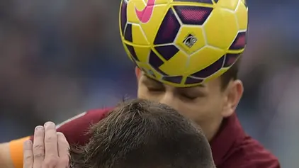 Foto Alfredo Falcone - LaPresse.15/02/2015 Roma ( Italia).Sport Calcio.Roma - Parma.Campionato di Calcio Serie A Tim 2014 2015 - Stadio Olimpico di Roma.Nella foto:Nocerino e Paredes..Photo Alfredo Falcone - LaPresse.15/02/2015 Roma (Italy).Sport Soccer.Roma - Parma.Italian Football Championship League A Tim 2014 2015 - Olimpico Stadium of Roma.In the pic:Nocerino and Paredes