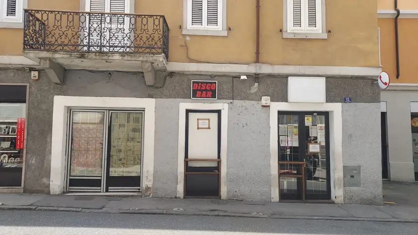 Il bar chiuso dal questore (Bruni)