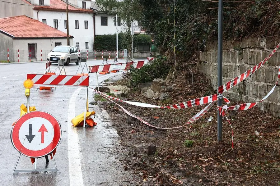 Il crollo in via Valerio