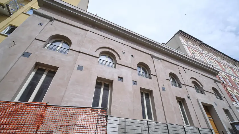 L’edificio in via Gozzi che ospiterà lo studentato. Foto Silvano