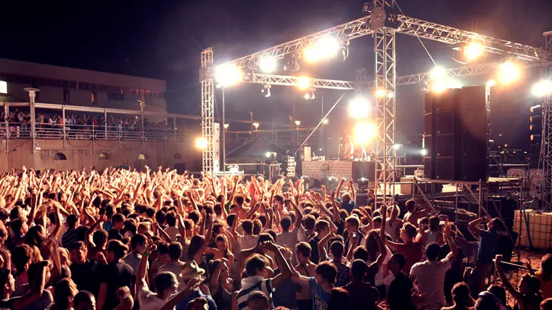 Una festa in spiaggia del Kursaal