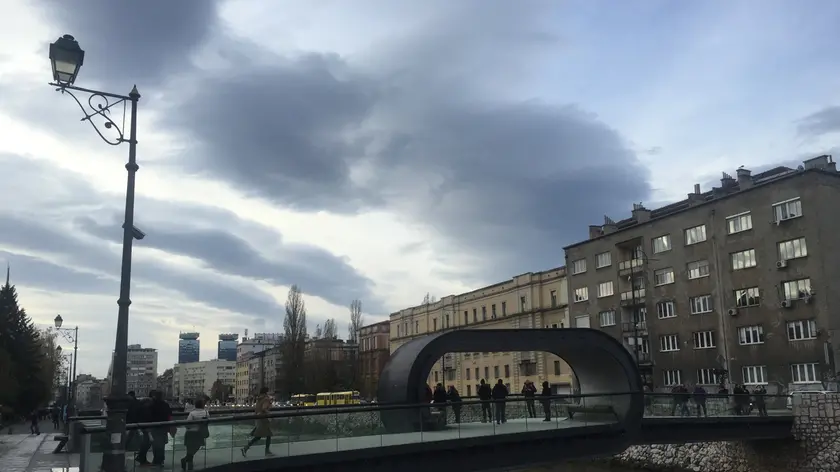 Il ponte di fronte all'accademia di Belle Arti di Sarajevo
