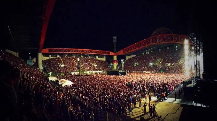 Lo stadio Rocco gremito come non mai per il concerto dei Pearl Jam di domenica sera