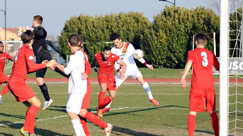 Un'immagine del recente confronto con l'Este