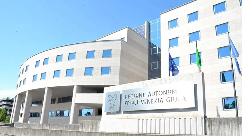 Udine 21 giugno 2019 Palazzo regione senza striscione Rengheni © Foto Petrussi