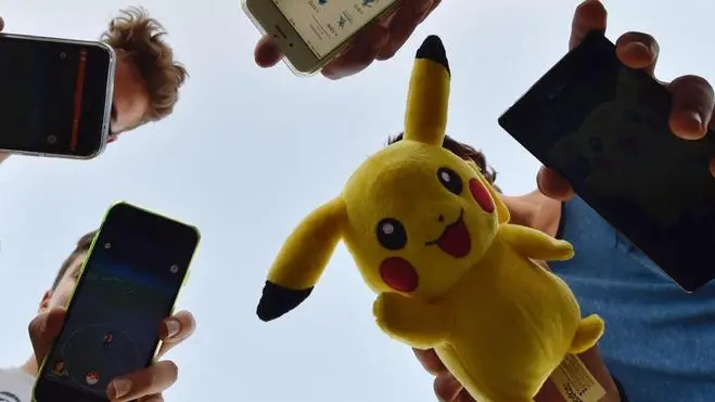 Un momento del primo raduno fiorentino dei Pokemon go alla fattoria di Maiano a Firenze, 29 luglio 2016. ANSA/MAURIZIO DEGL INNOCENTI