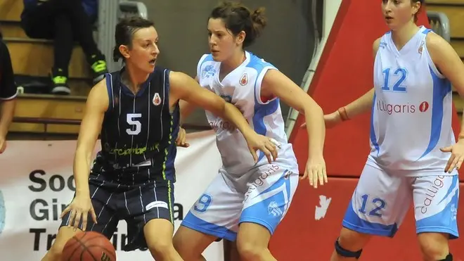 Foto Bruni 26.10.13 Basket femm A2:derby SGT-Interclub Muggia-(blu)--Borroni