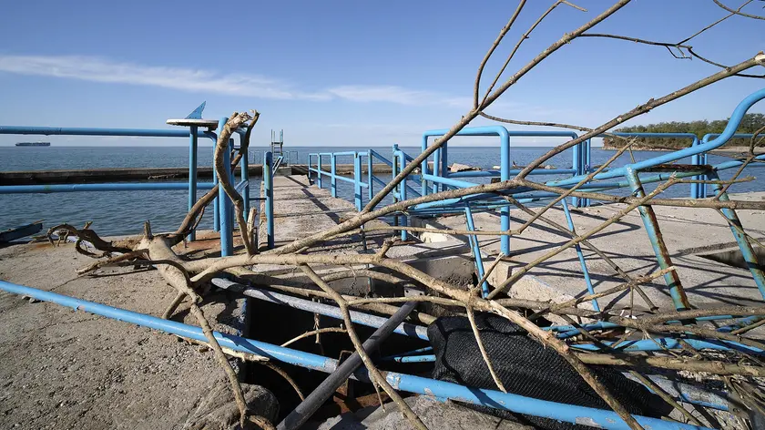 Lo stabilimento balneare del Dopolavoro ferroviario il giorno dopo la mareggiata del 3 novembre