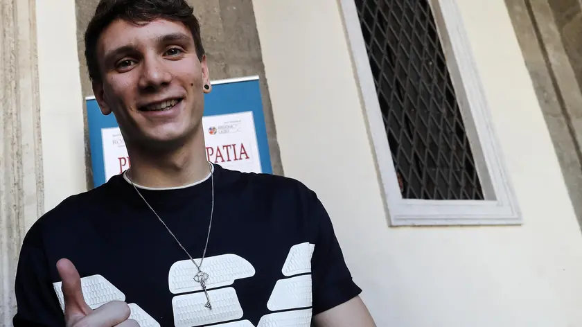 Il nuotatore Manuel Bortuzzo in Campidoglio per la cerimonia di consegna del Premio Simpatia 2019, Roma, 5 giugno 2019. ANSA/RICCARDO ANTIMIANI