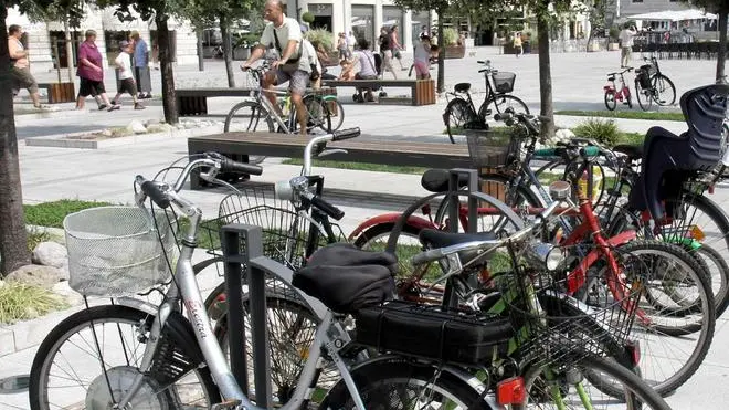 Altran Monfalcone-03.08.2011 Biciclette-Piazza della Repubblica-Monfalcone-Foto di Katia Bonaventura