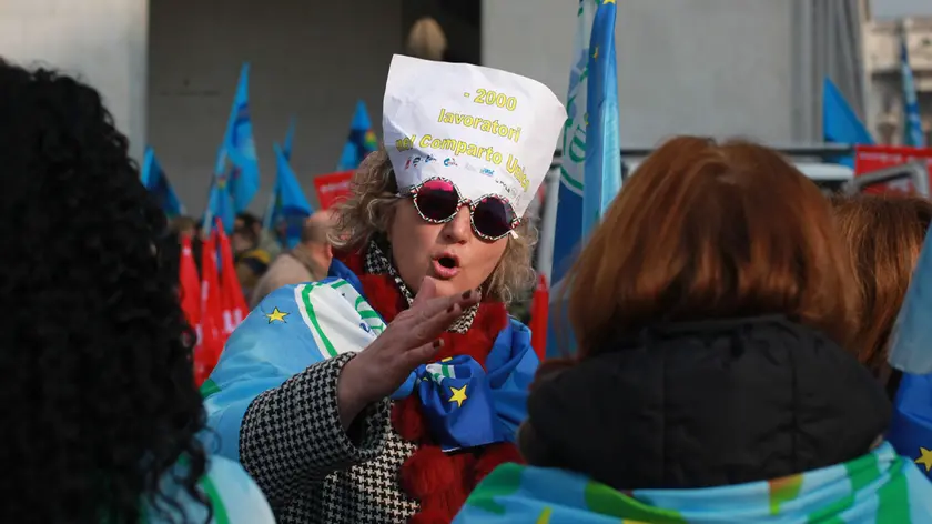 Una manifestazione in difesa del comparto unico