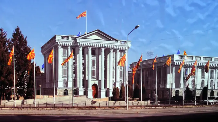 Ecco come sarà il nuovo palazzo del governo di Skopje in stile neoclassico...