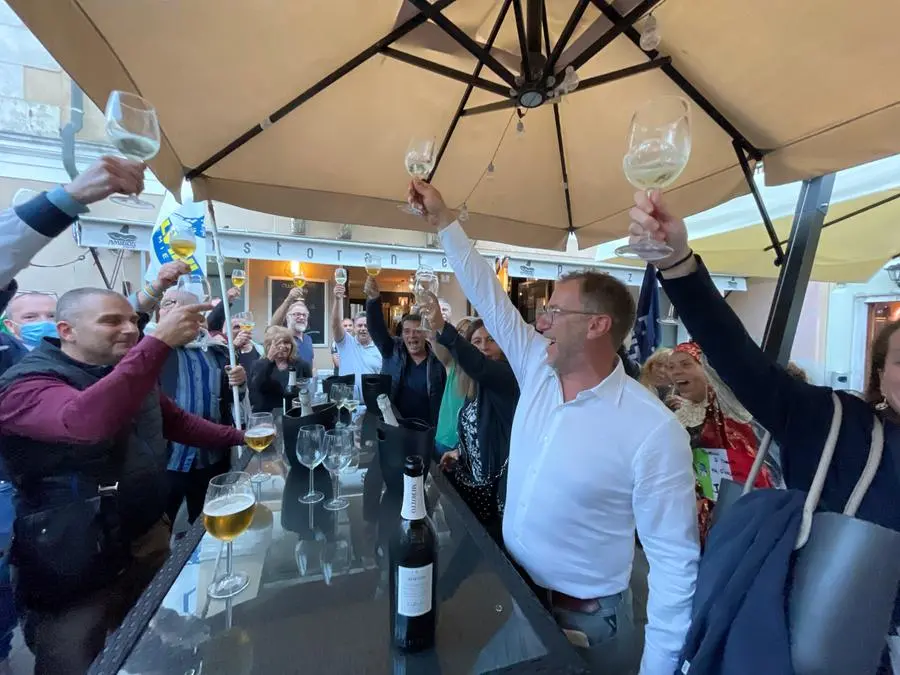 Paolo Polidori festeggia la vittoria a Muggia (Silvano)