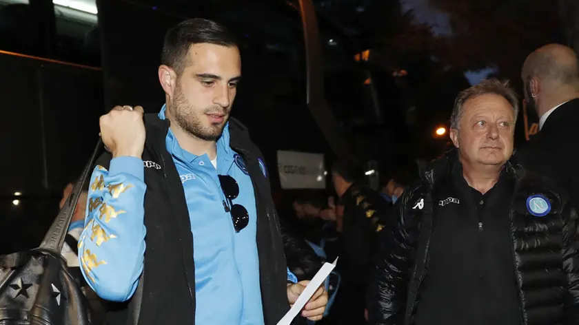 SSC Napoli's Serbian midfielder Nikola Maksimovic arrives to the hotel of the team in Madrid, Spain, 14 February 2017. Real Madrid will face SSC Napoli in a Champions League round of 16 first leg soccer match the upcoming 15 February. EFE/Angel Diaz