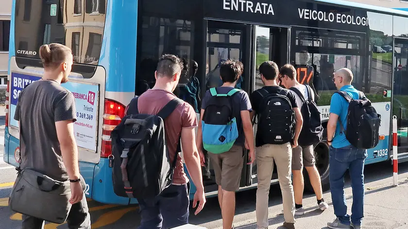 Lasorte Trieste 19/09/18 - Via Valerio, Autobus, Studenti Universitari