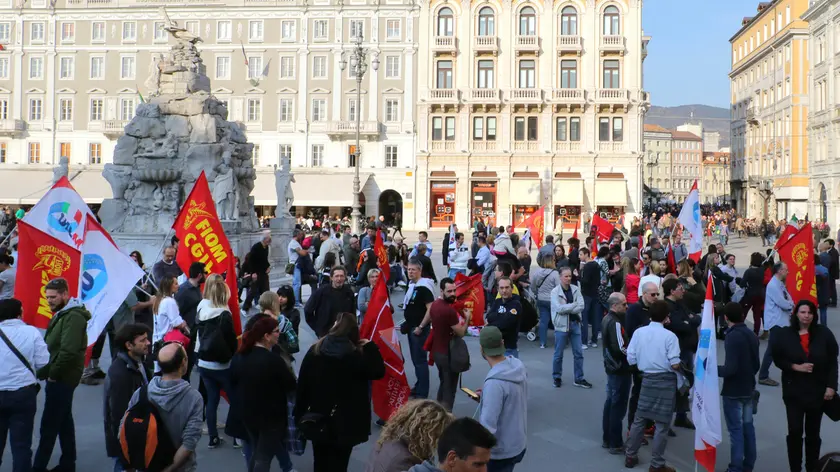 Lasorte Trieste 30/03/17 - Piazza Unità, Presidio Lavoratori Flex