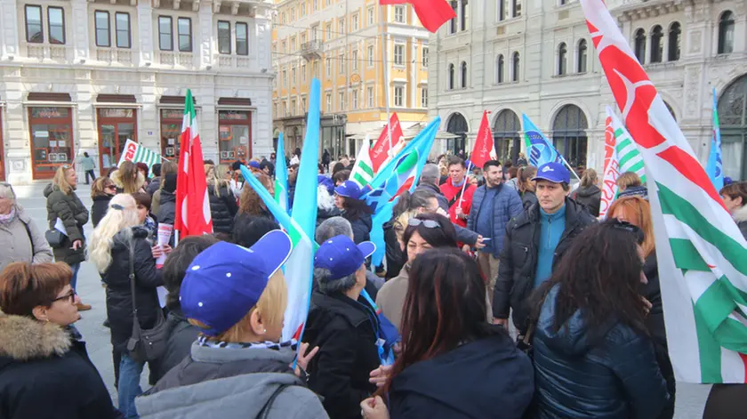 Lasorte Trieste 02/03/17 - Piazza Unità, Sala Giunta, Sciopero Addetti Mense Scolastiche