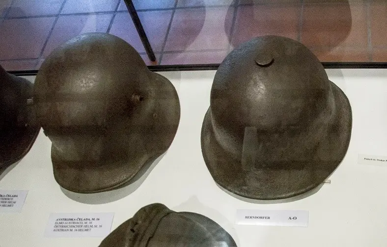 Elmetti austroungarici