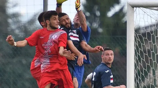 Cormons, 07 maggio 2017..Calcio..Cormonse (rosso) vs Mladost (blu)..Nella foto il n1 del Mladost..Copyright ag Foto Petrussi / Ferraro Simone