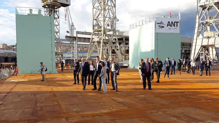 L'inaugurazione della maxi chiatta (Lasorte)