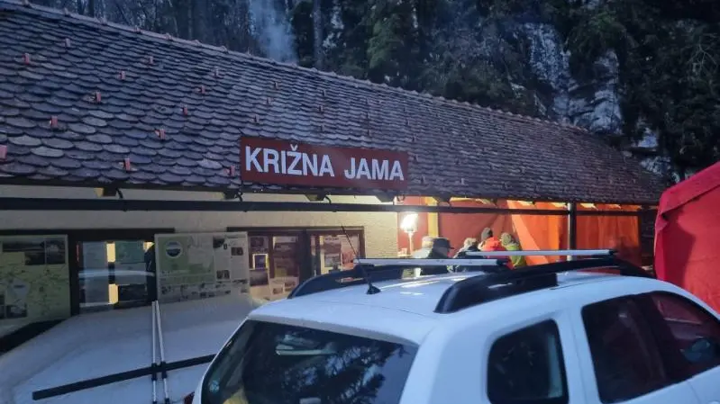 L'ingresso della Grotta (foto rtvslo.si)