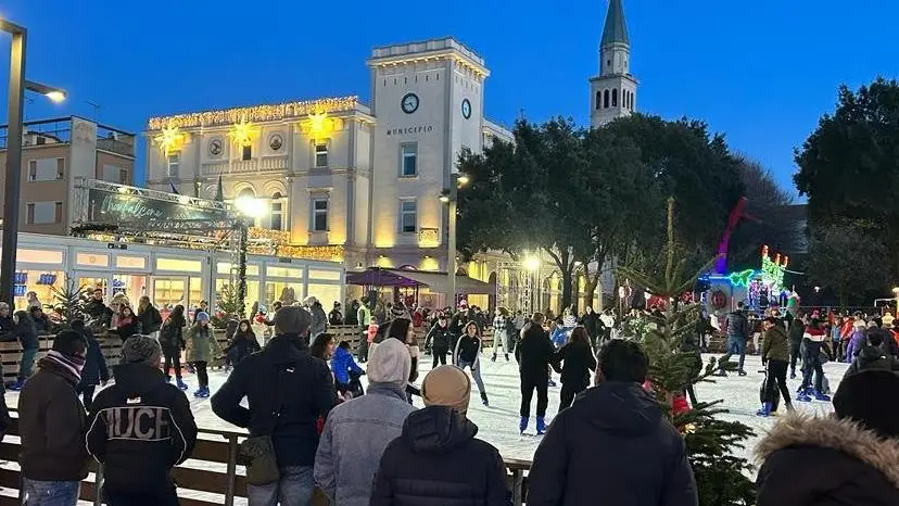 La pista di ghiaccio in piazza ha fatto registrare 10 mila ingressi