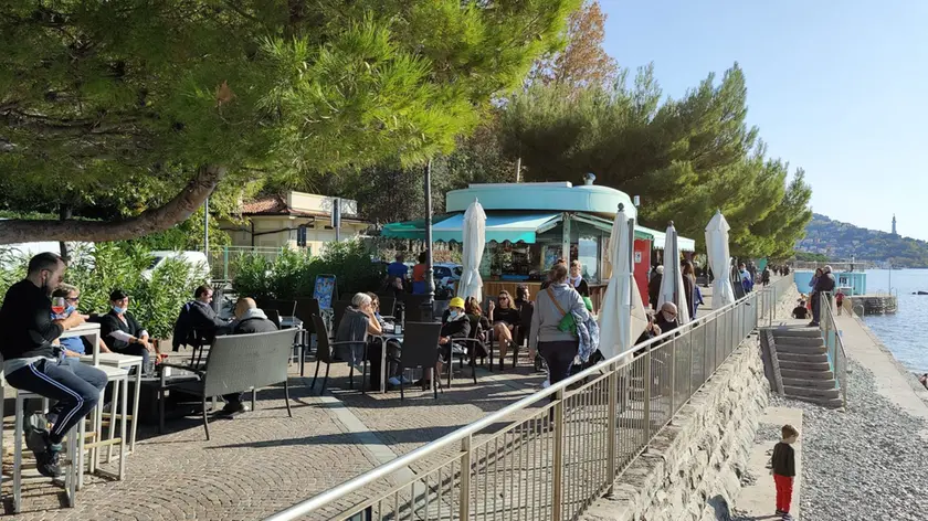 Barcola presa d'assalto sabato 7 novembre (foto Lasorte)