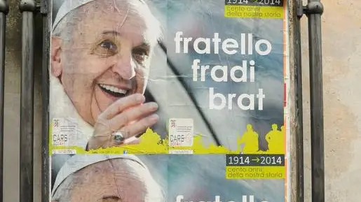 Bumbaca Gorizia 23.08.2014 Manifesti Papa a Redipuglia Fotografia di Pierluigi Bumbaca