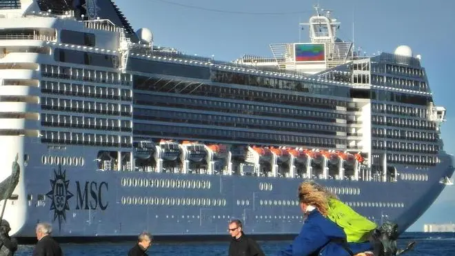 Lasorte Trieste 07/11/12 - Rive, MSC Poesia