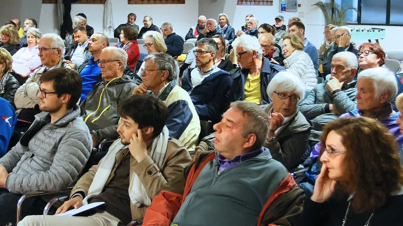 Lasorte Trieste 29/05/19 - Sala Parrocchia di Gretta, Assemblea Pubblica su Parcheggi e Movida a Barcola