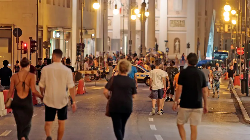 Silvano Trieste 2020-08-01 La notte dei saldi