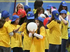 Bambini coinvolti nelal festa di un ricreatorio