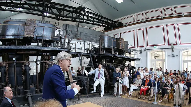 Paolo Giovannini, Trieste, 22/06/2013, Sgarbi alla centrale Idrodinamica.