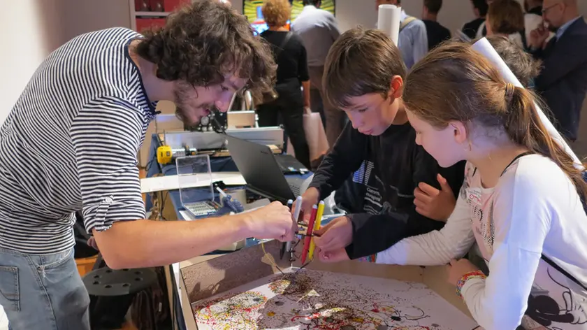 Un'immagine della passata edizione della Notte dei ricercatori ospitata in piazza Unità