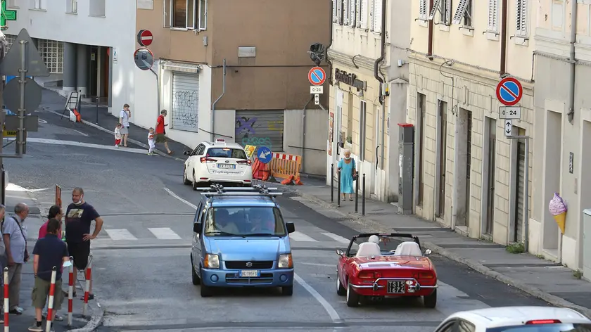 Via San Giusto riaperta in entrambi i sensi da ieri. Andrea Lasorte