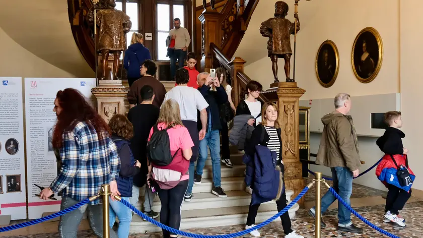 Il Castello di Miramare affollato a Pasquetta Foto Silvano
