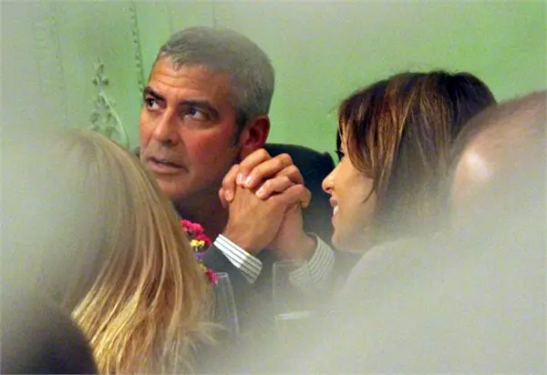 George Clooney con Elisabetta Canalis fotografati da Luca Petrinka