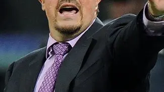epa02505180 (FILE) A file picture of Inter Milan coach Rafa Benitez gesturing during a Champions League Group A soccer match between Inter Milan and Tottenham at the Meazza stadium in Milan, Italy 20 October 2010. Inter Milan have parted company with manager Benitez just over six months after appointing him. A statement on Inter's website said 'a mutually satisfactory agreement for the early termination of his contract' had been agreed. Benitez took over from Jose Mourinho at the San Siro in June. EPA/DANIEL DAL ZENNARO *** Local Caption *** 00000402403719