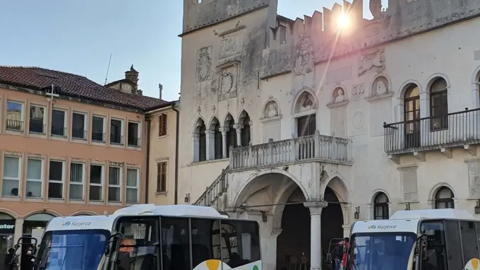 I nuovi minibus elettrici a Capodistria