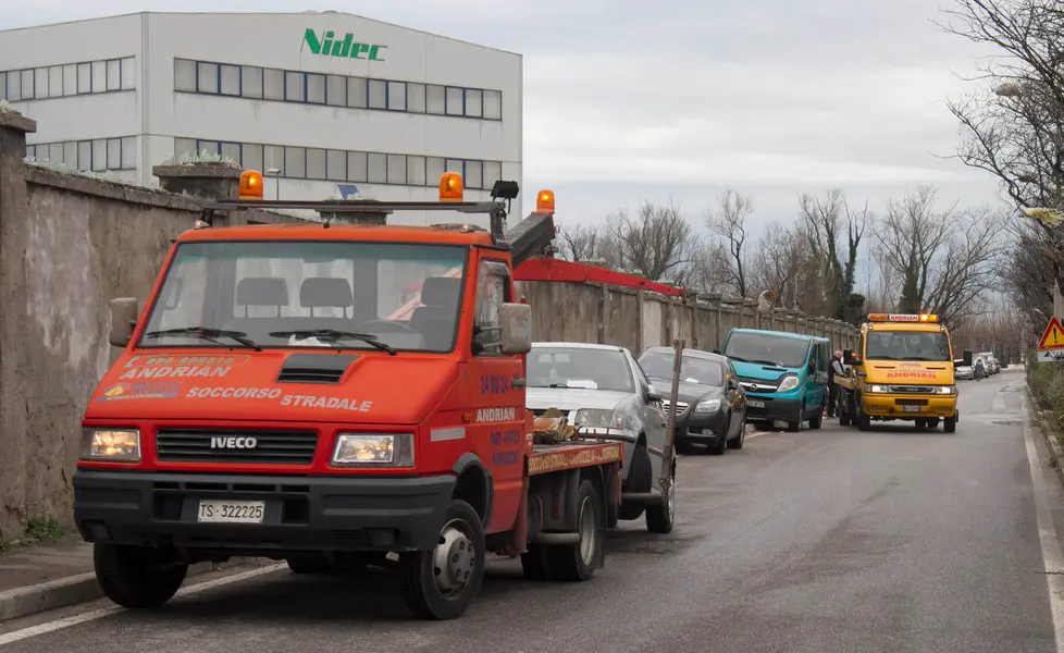 Bonaventura Monfalcone-23.02.2018 Rimozione forzata auto in sosta-Via dell'Agraria-Monfalcone-foto di Katia Bonaventura