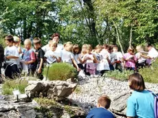 Bambini in visita a Carsiana