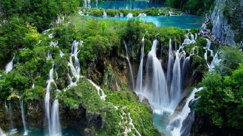 Uno scorcio del parco nazionale dei laghi di Plitvice